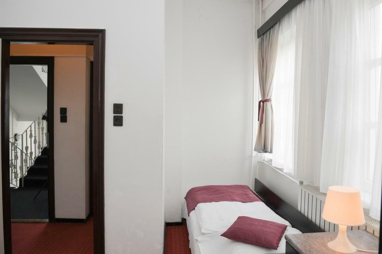 Budai Hotel Budapesta Exterior foto
